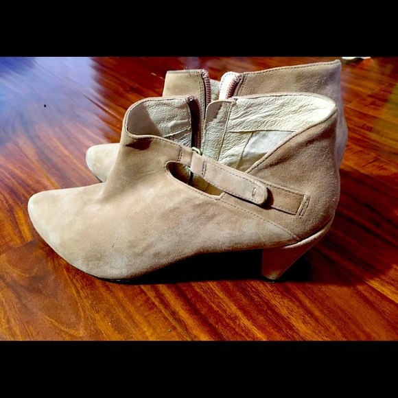 Tsubo booties. - Picture 1 of 8